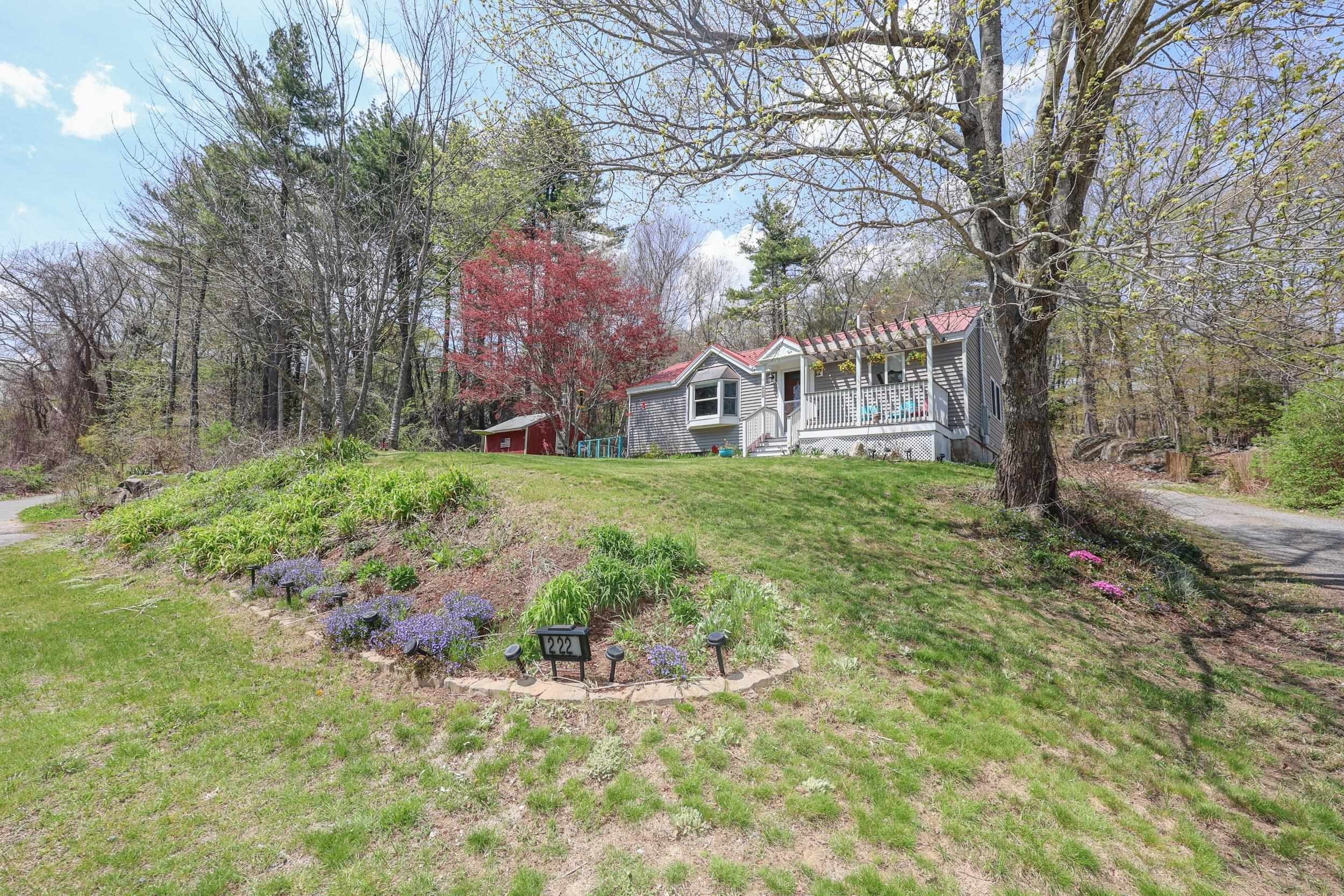 Single Family 2BR 1BA - 222 Hampstead Road, Derry, NH
