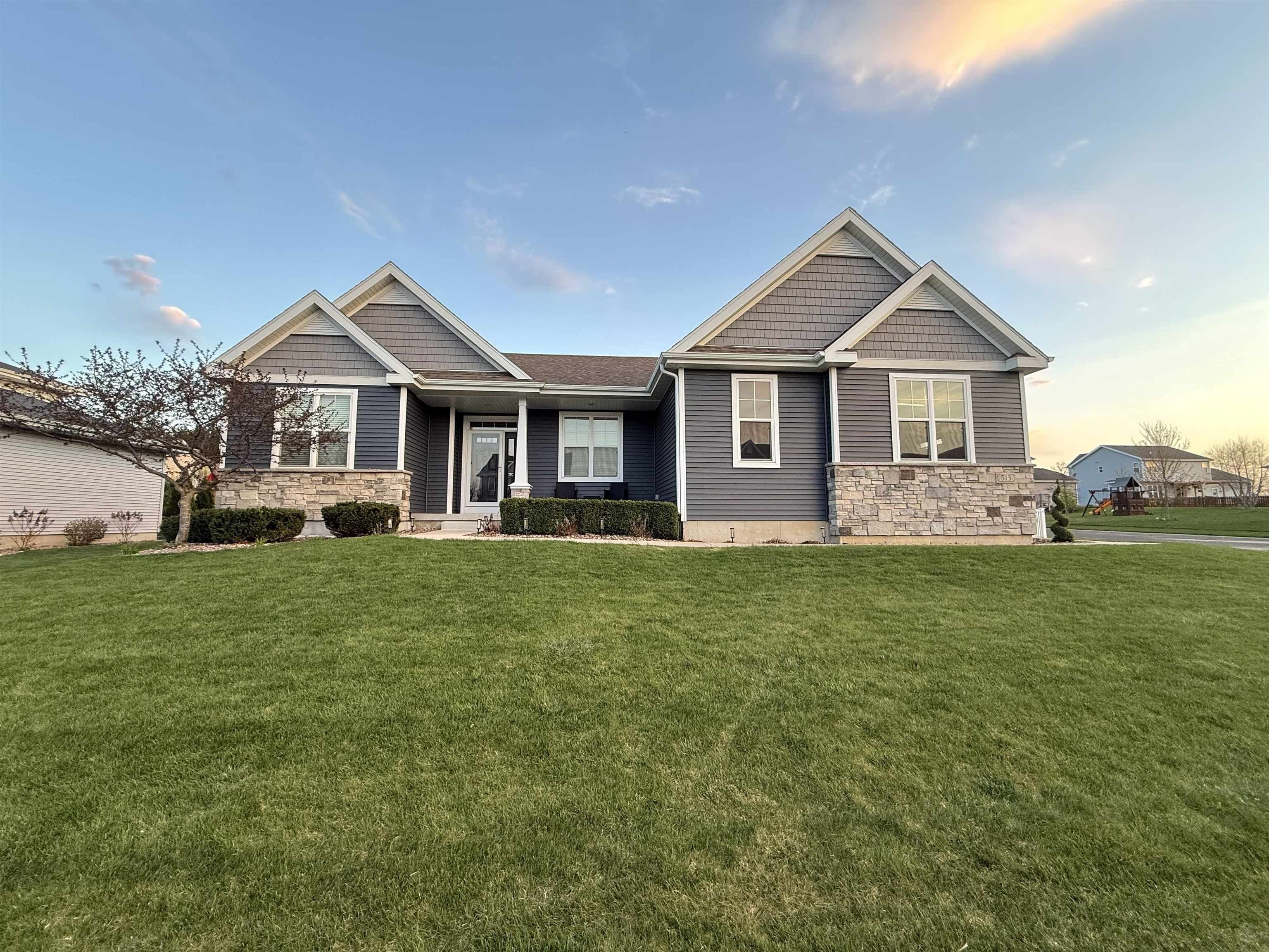 Single Family 5BR 3BA - 513 Chad's Crossing, Verona, WI