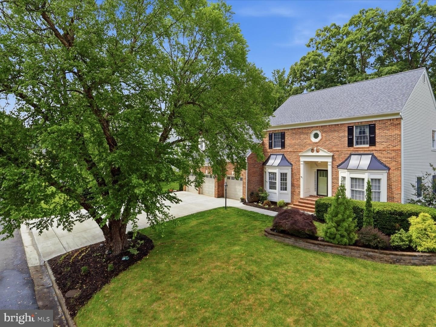 Single Family 4BR 4BA - 5384 ASHLEIGH RD, FAIRFAX, VA