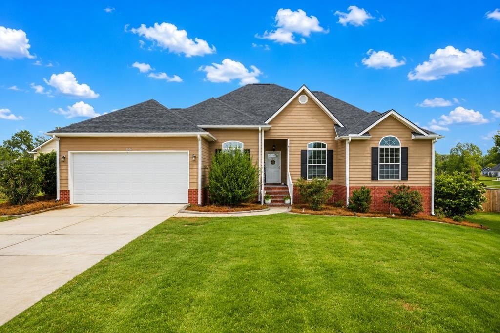 Single Family 4BR 2BA - 4004 Grey Oak Dr, Valdosta, GA
