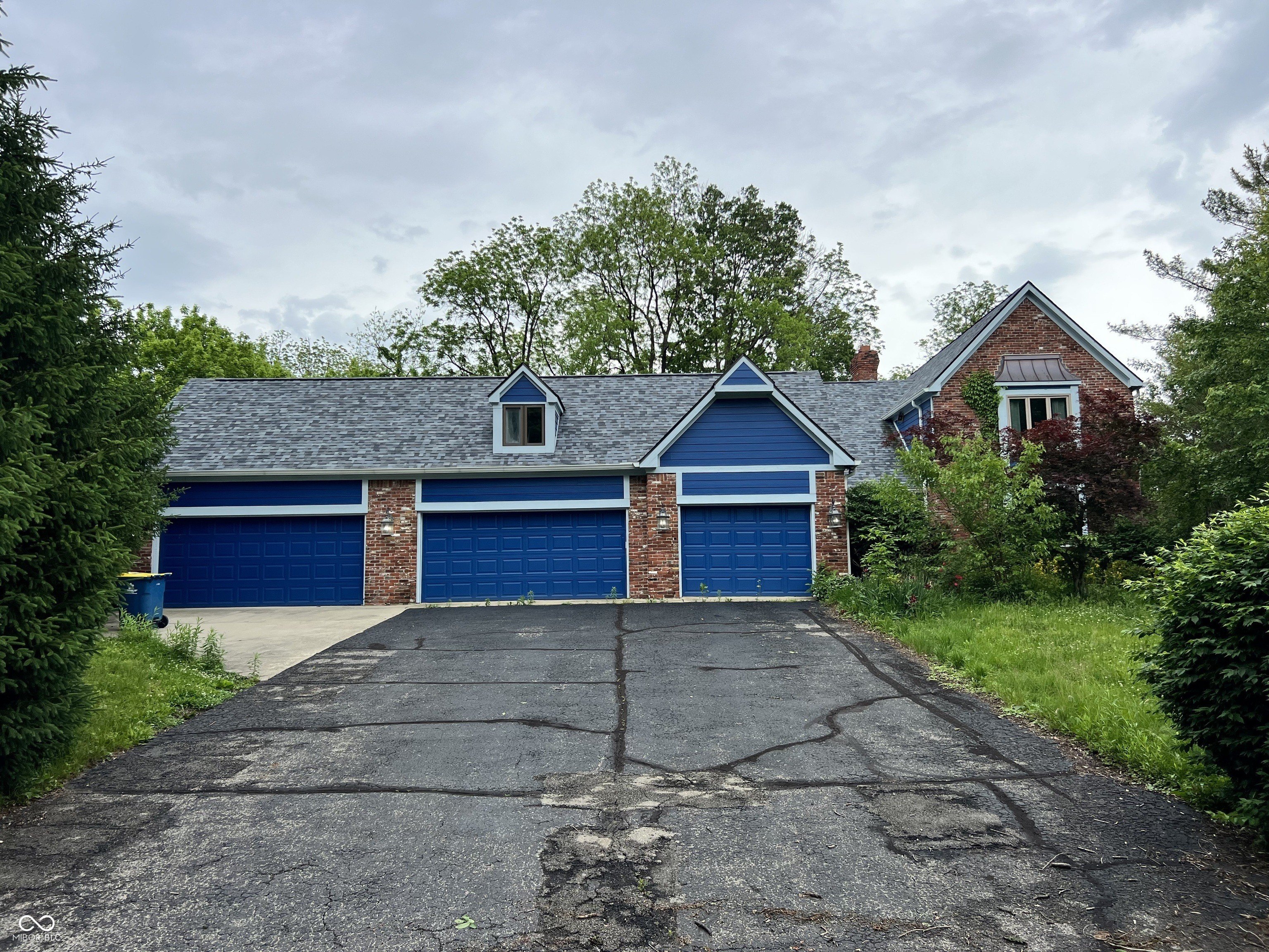 Single Family 5BR 6BA - 10023 Cedar Point Drive, Carmel, IN