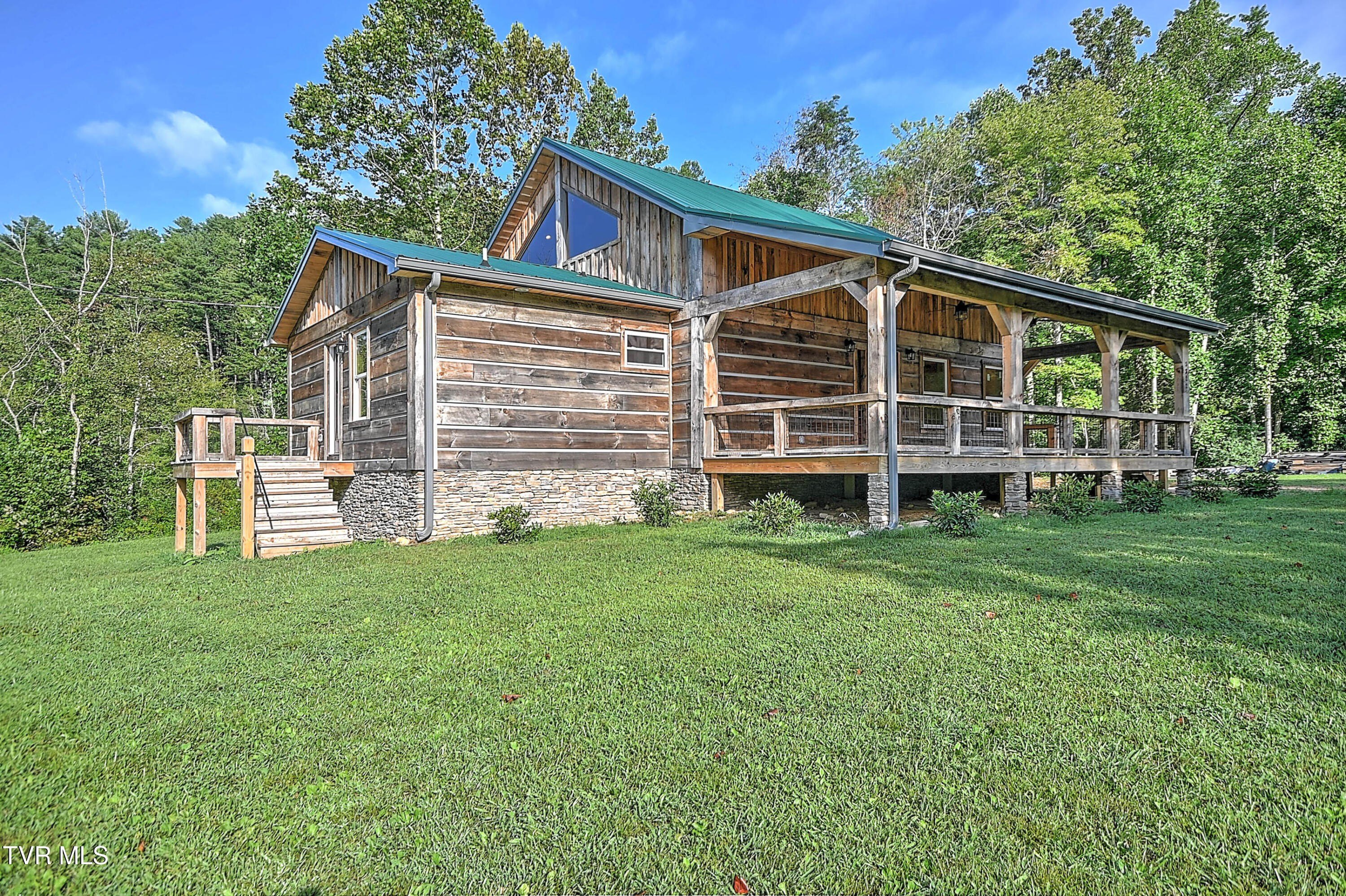Single Family 4BR 3BA - 5322 Greene Mountain Road, Greeneville, TN