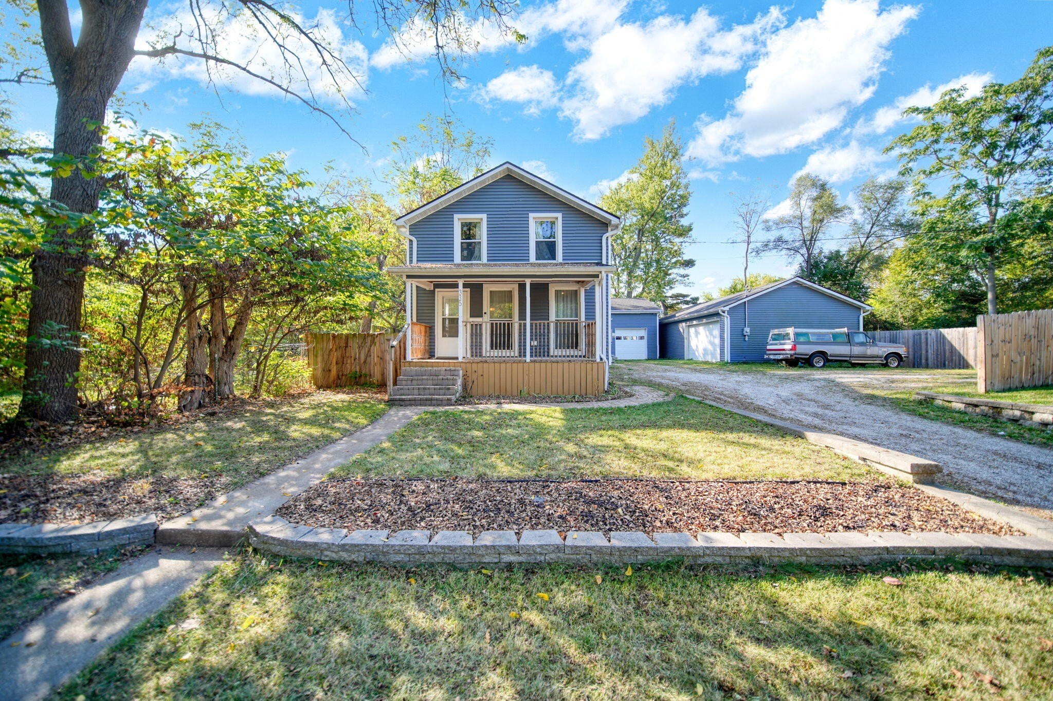 Single Family 2BR 2BA - 335 Wall Street, Jackson, MI