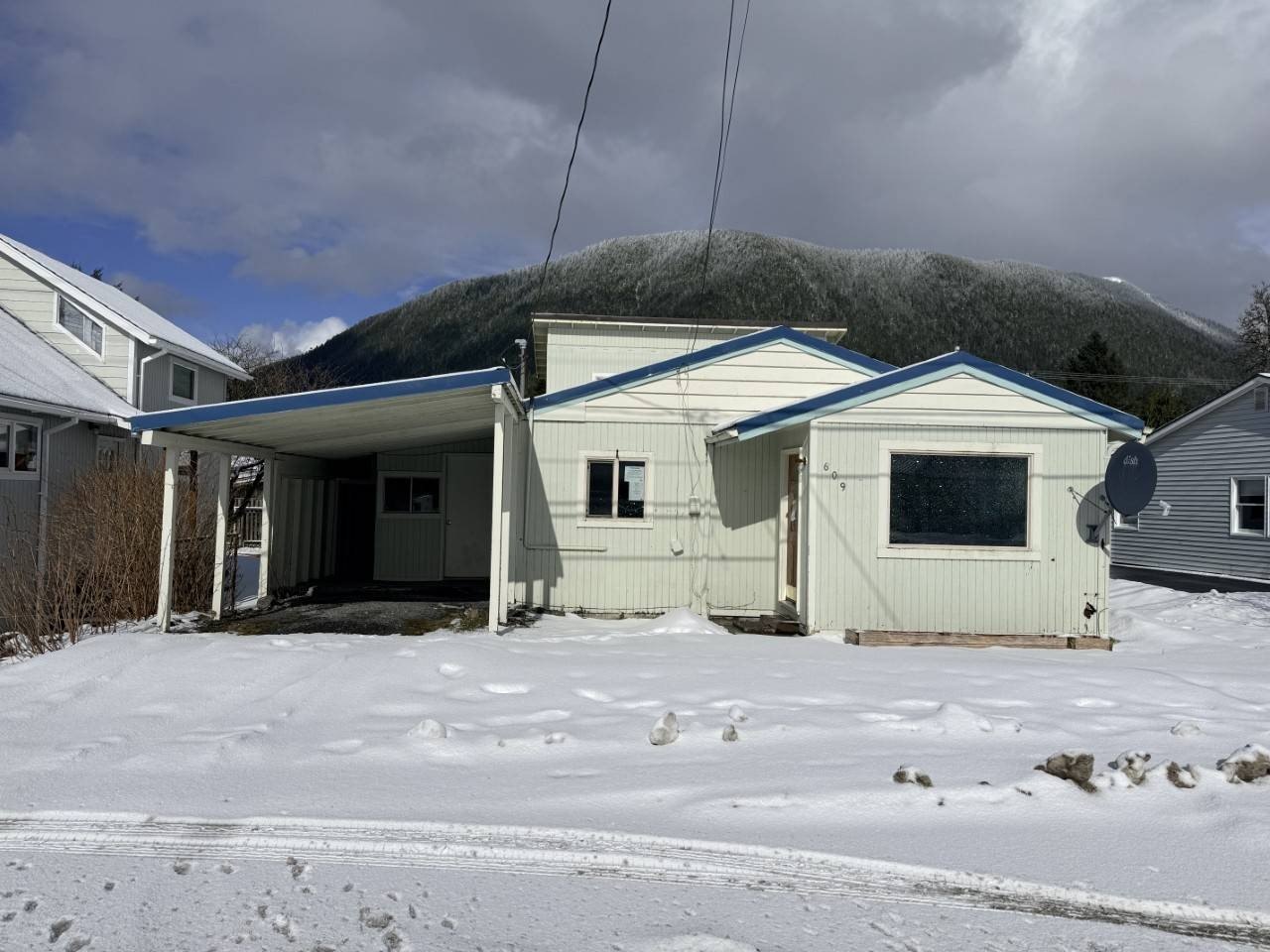 Single Family 3BR 1BA - 609 Sawmill Creek Rd, Sitka, AK