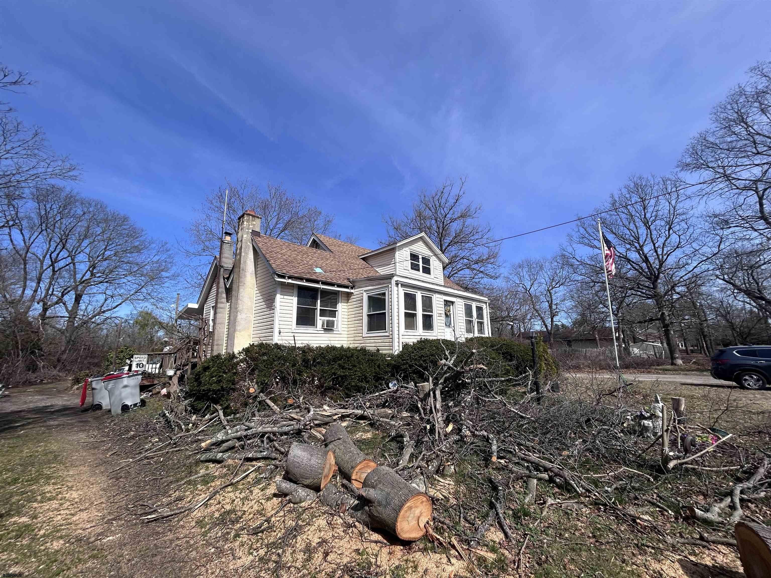 Single Family 3BR 1BA - 2172 Almond Road, Vineland, NJ