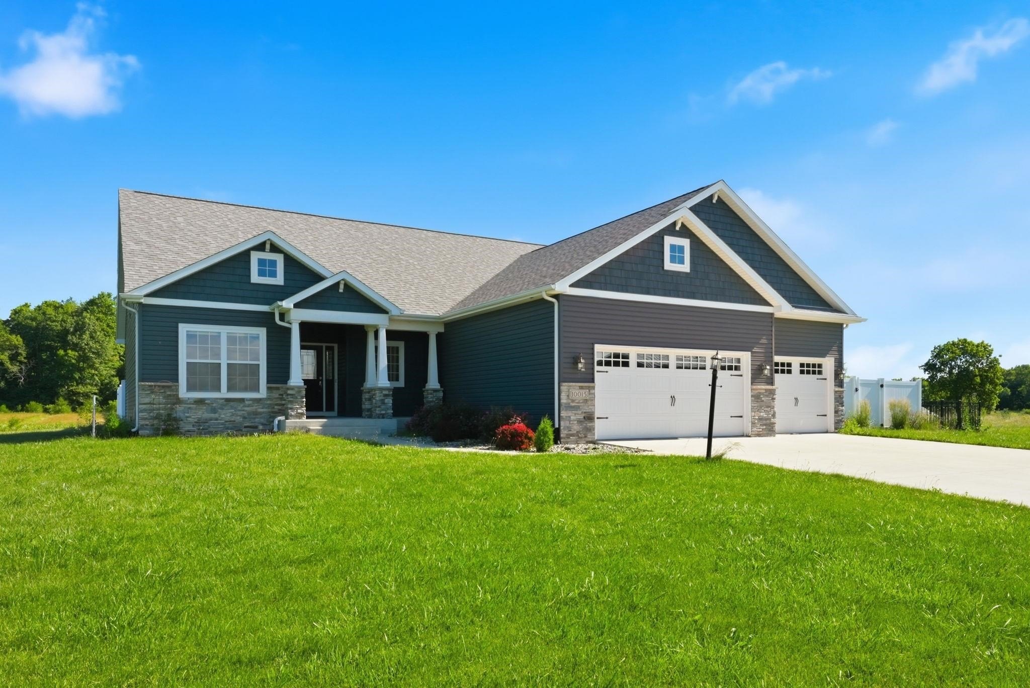 Single Family 5BR 4BA - 10015 E 400 S Road, Laotto, IN