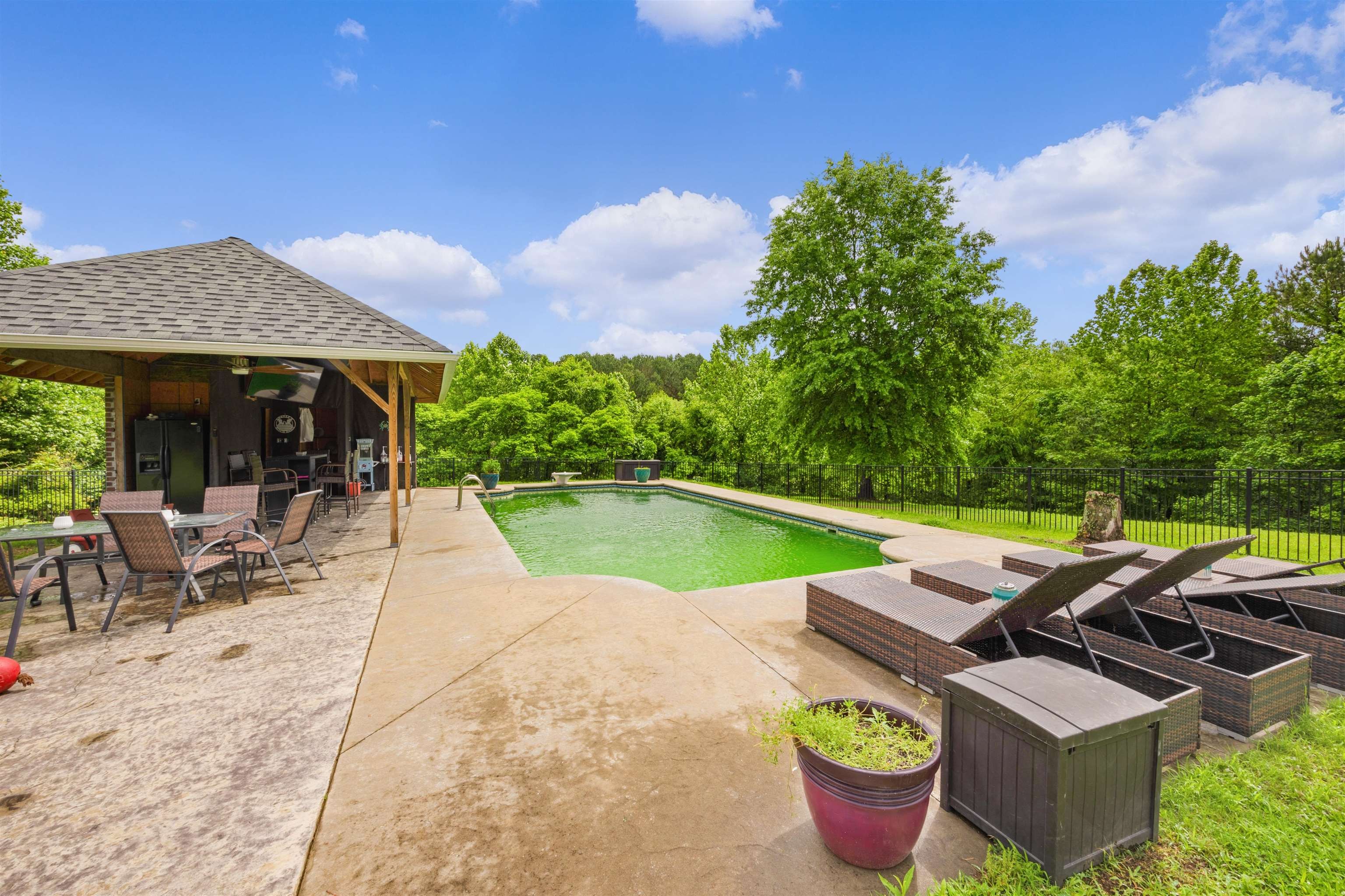 294 Beasley Dr  