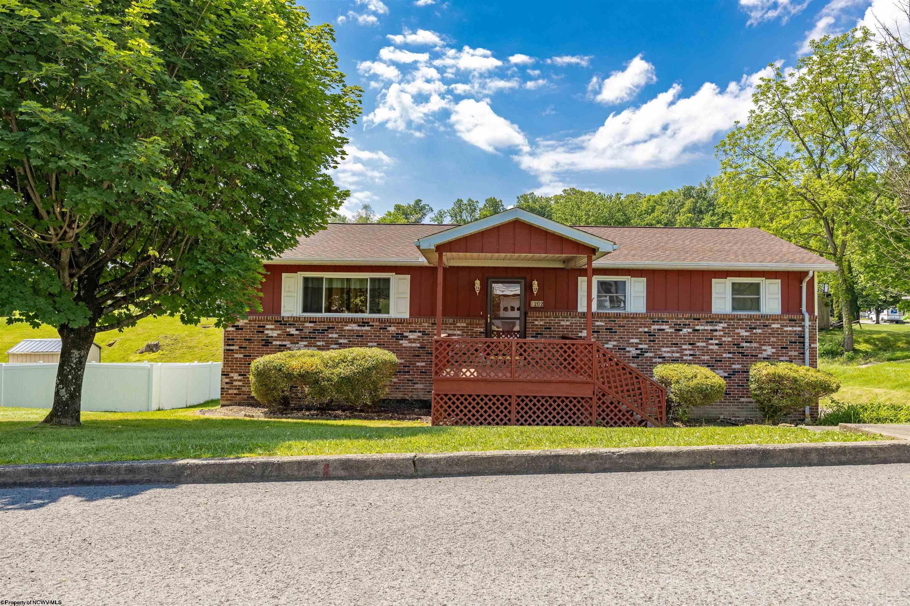 Single Family 3BR 2BA - 202 Braddock Street, Fairmont, WV