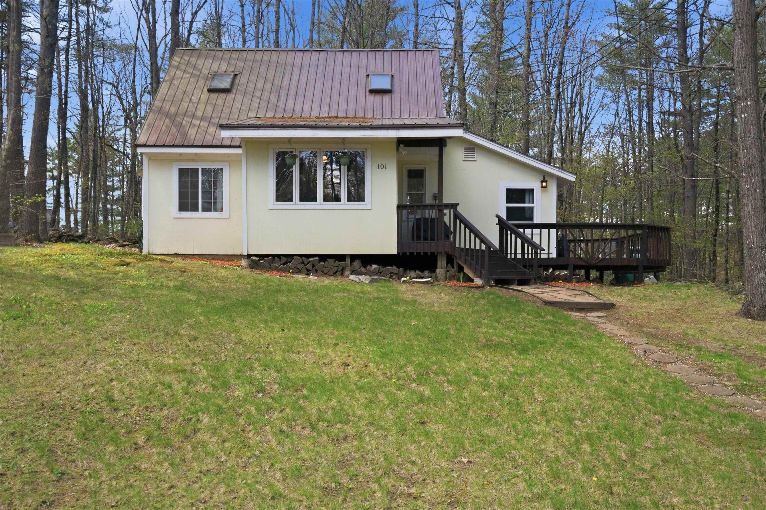 Single Family 2BR 1BA - 101 Canterbury Shore Drive, Canterbury, NH
