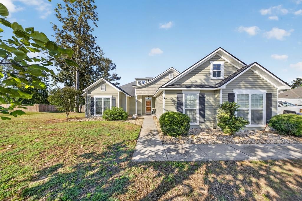 Single Family 4BR 2BA - 15 Ruger Cir, Lakeland, GA