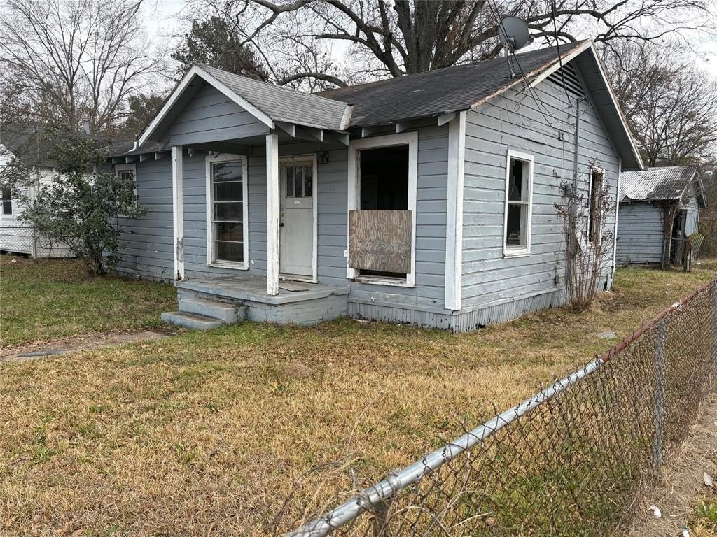 Single Family 2BR 1BA - 3419 W 70th Street, Shreveport, LA