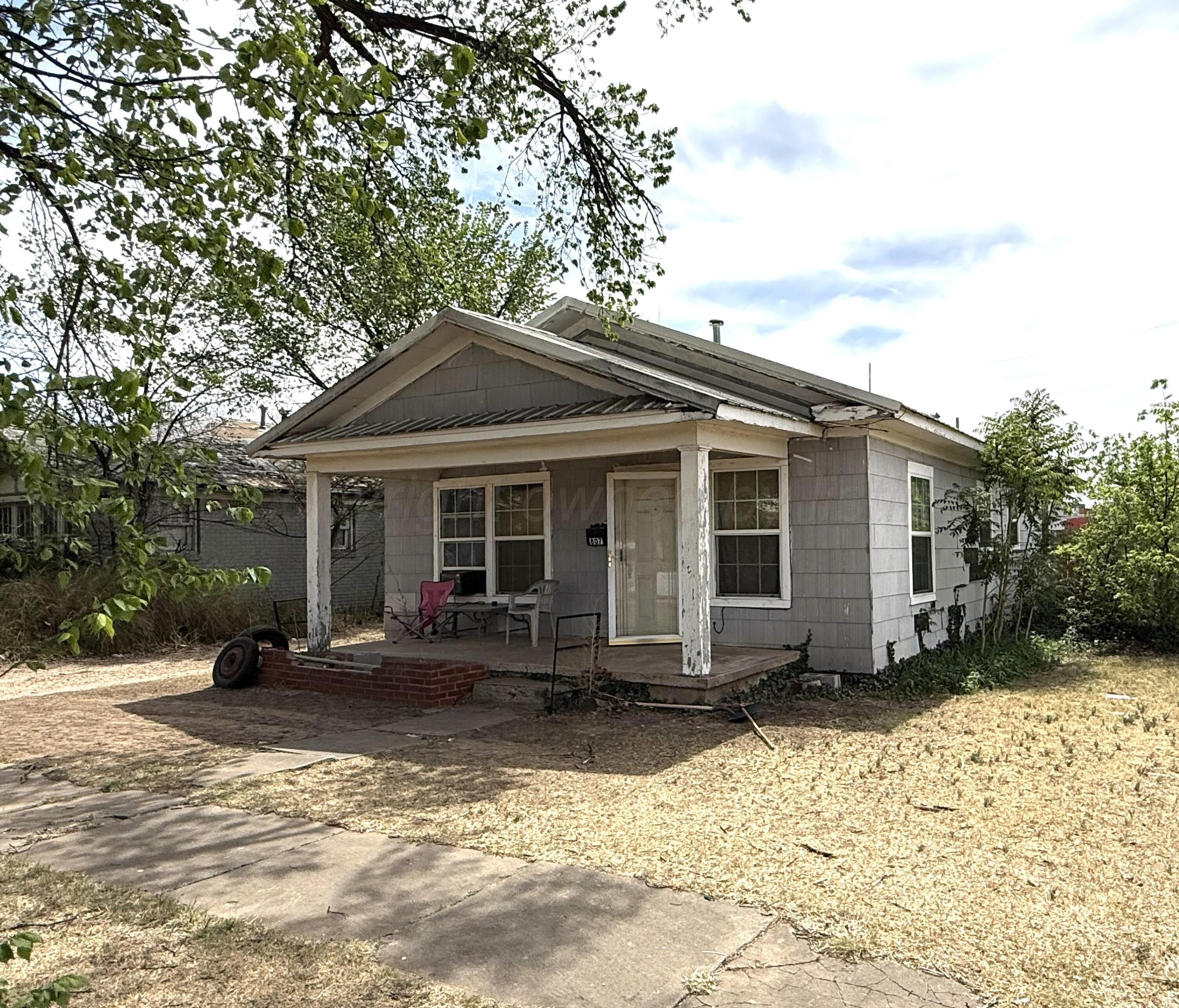 Single Family 2BR 1BA - 807 N West St, Pampa, TX