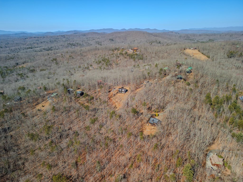 Single Family 4BR 4BA - 310 Wunder Bear Ridge Road, Morganton, GA
