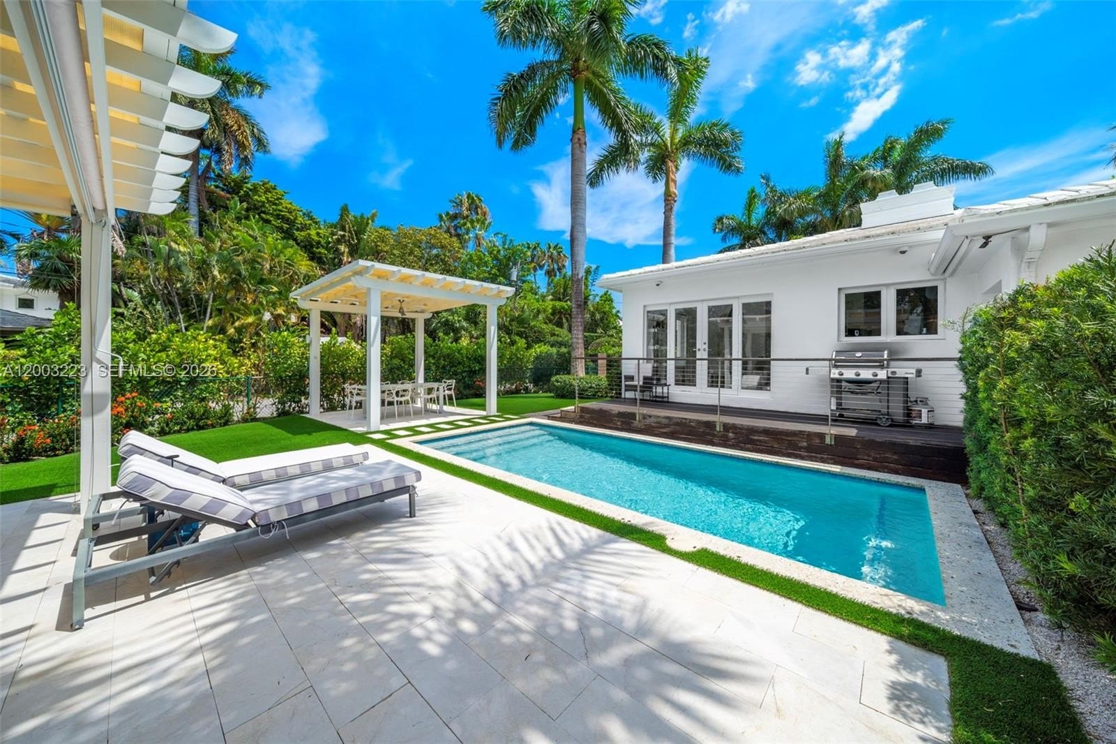 Single Family 4BR 3BA - 330 E San Marino Dr, Miami Beach, FL
