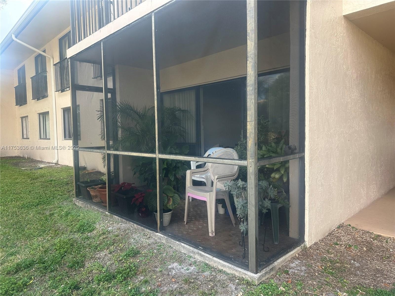 Condo 2BR 2BA - 5851 Washington St, Hollywood, FL