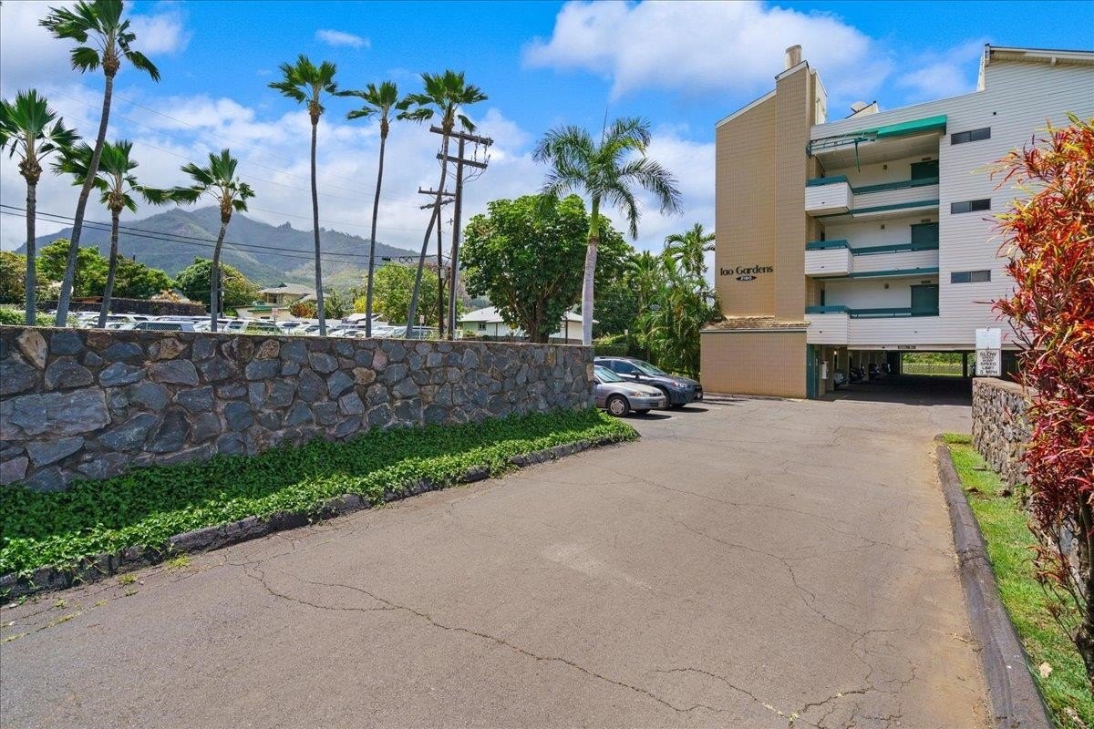 Condo 2BR 2BA - 2180 Vineyard St, Wailuku, HI