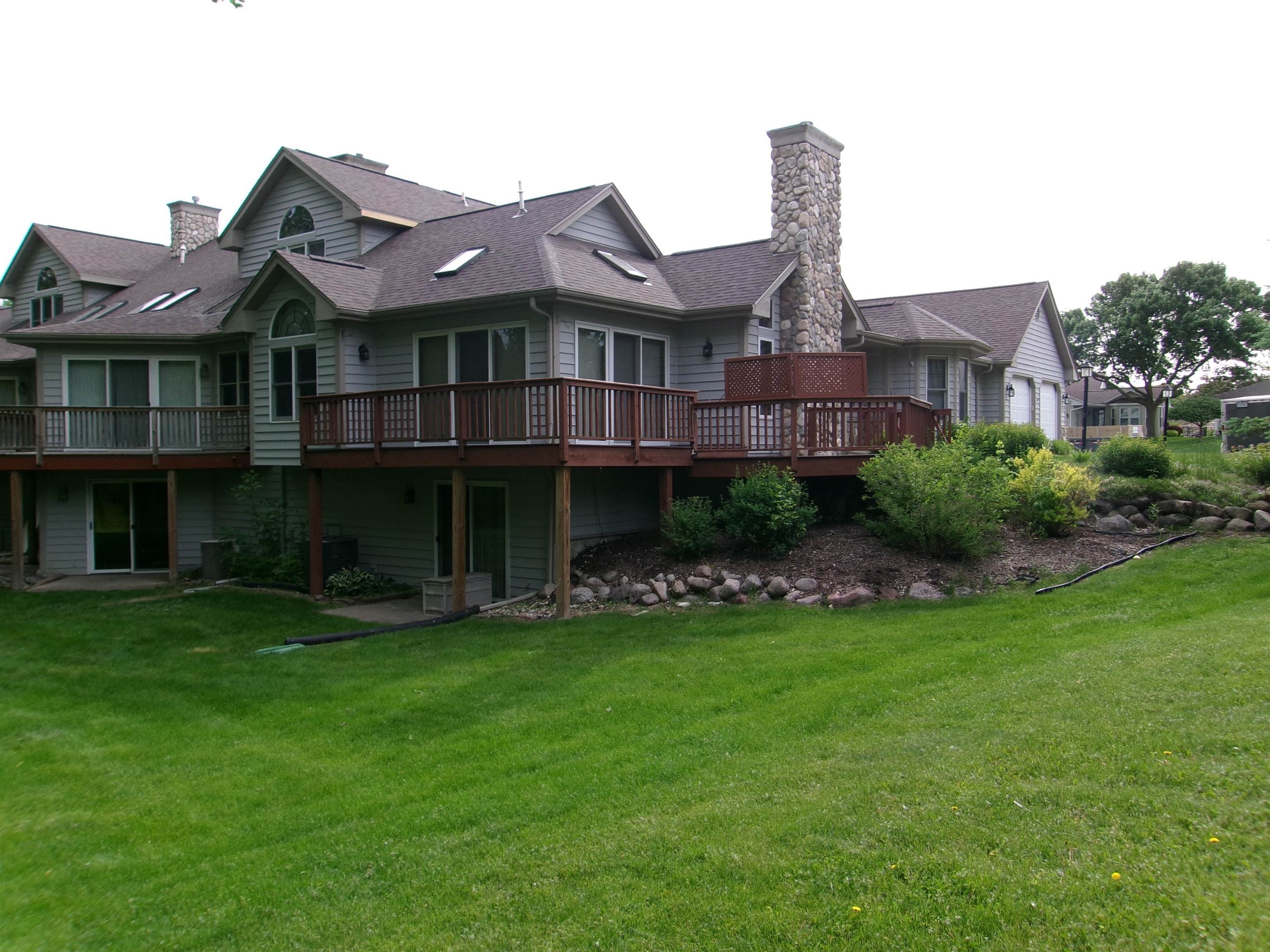 Condo 3BR 3BA - 620 Monroe Street, Beaver Dam, WI