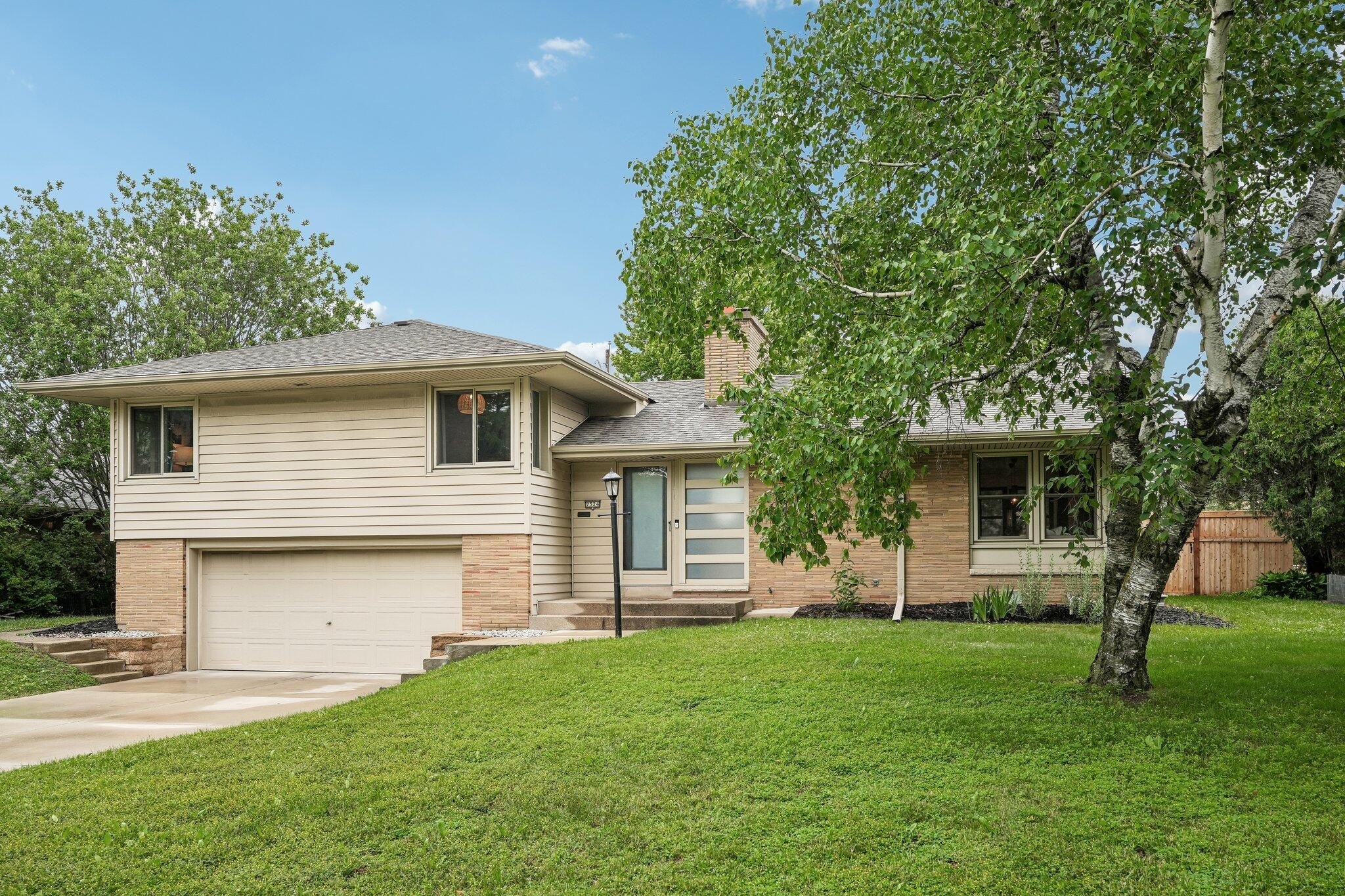 Other 3BR 2BA - 7524 W Wisconsin Ave, Wauwatosa, WI