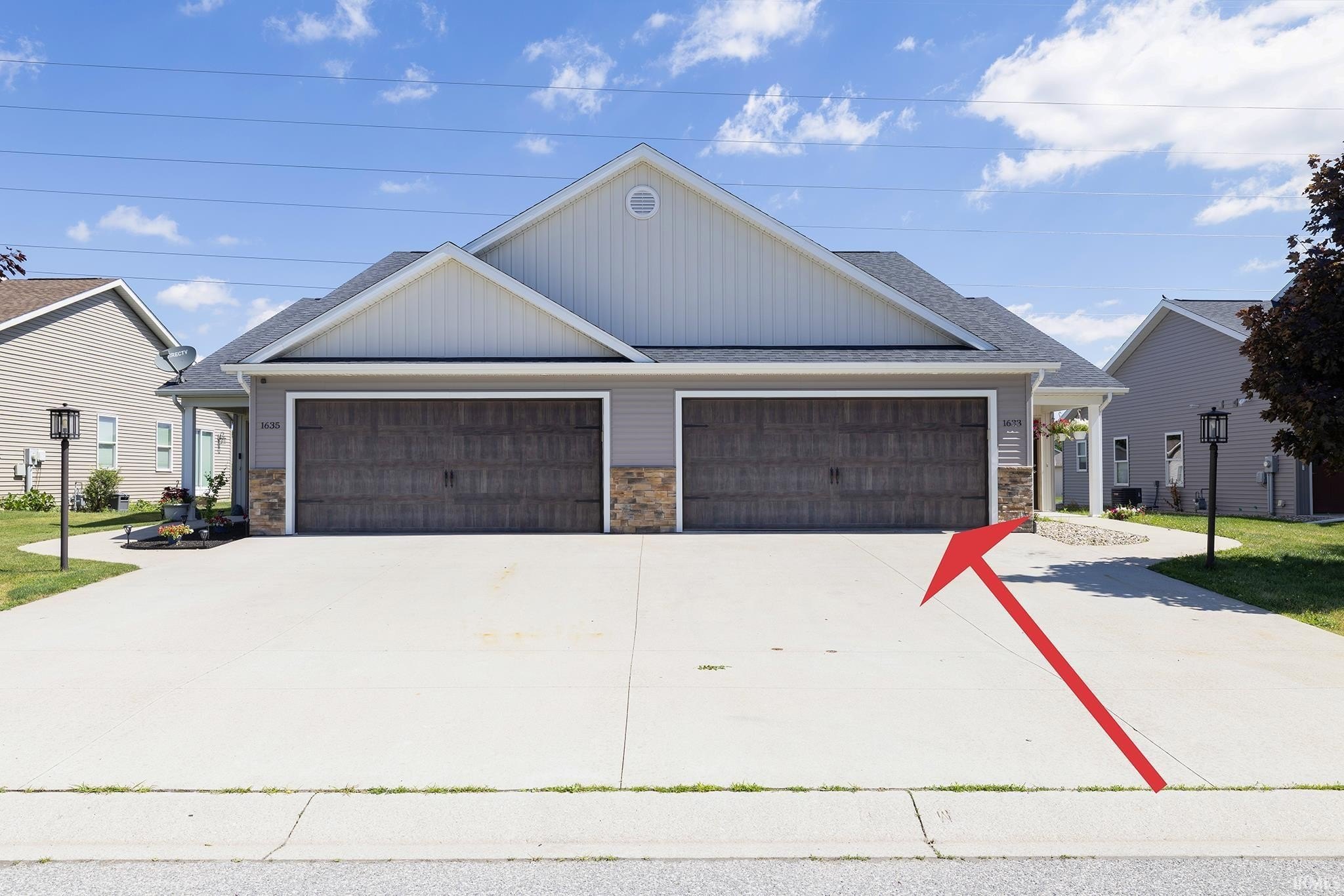Single Family 4BR 3BA - 1633 Clover Creek Lane, Goshen, IN
