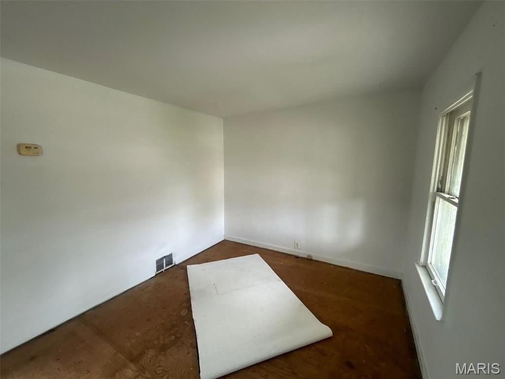 Single Family 2BR 1BA - 8527 Kempland Place, St Louis, MO