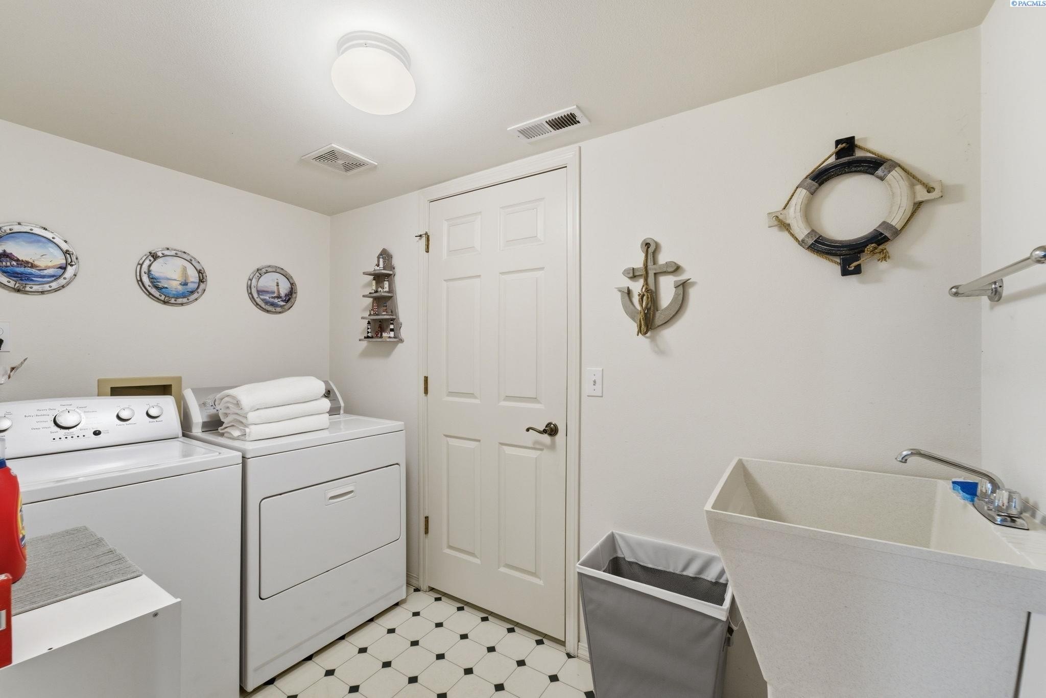 Other 4BR 4BA - 4001 Desert Ct, Pasco, WA