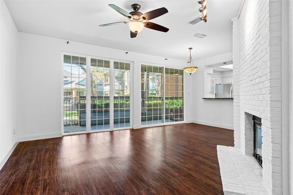 1720 Green Oaks Blvd  