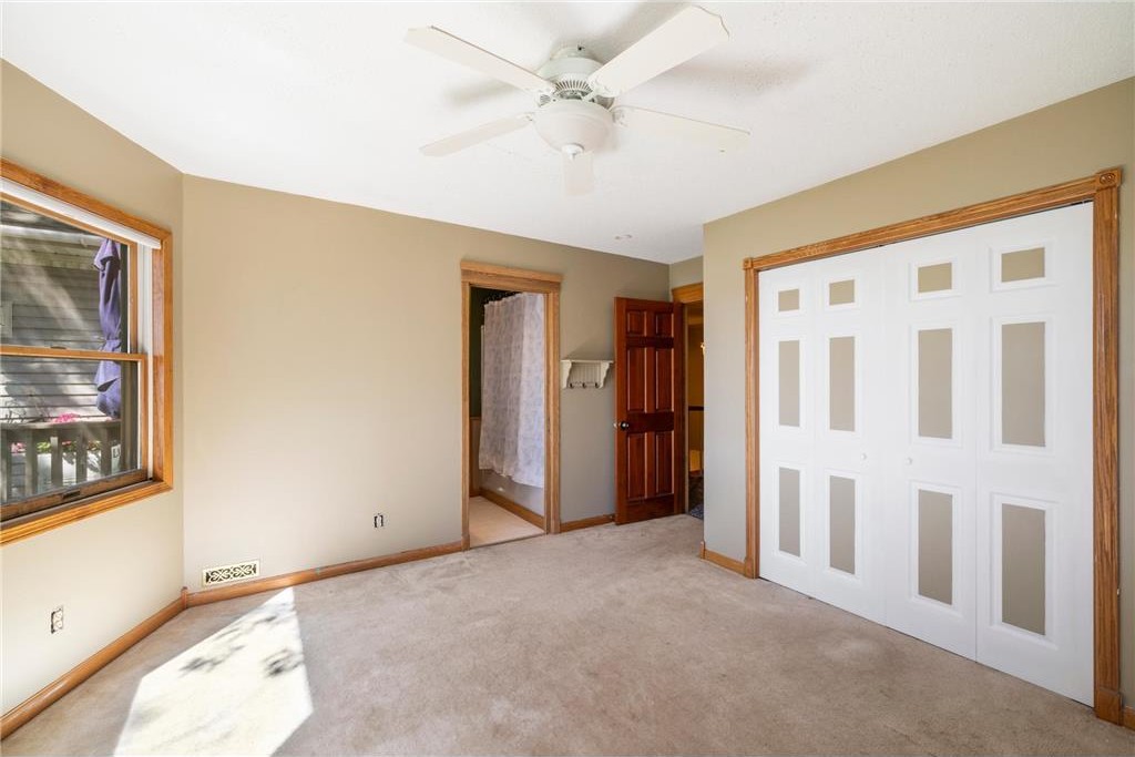 39050 Twin Lks Rd