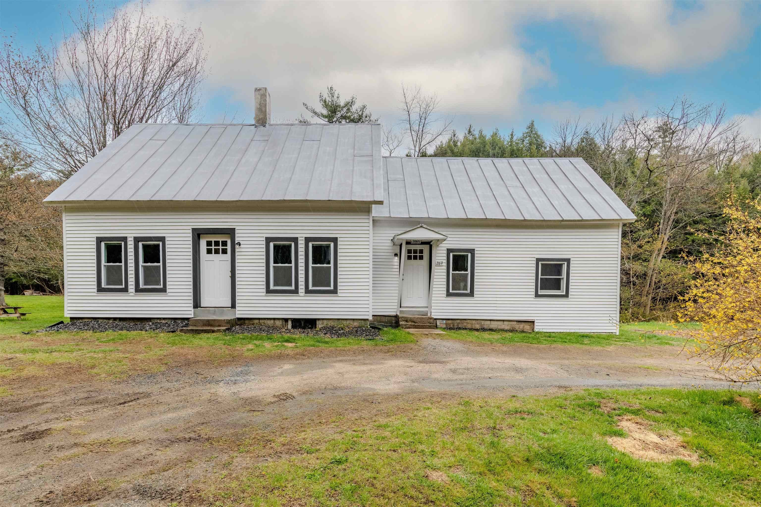 Single Family 2BR 2BA - 269 Route 25C, Piermont, NH