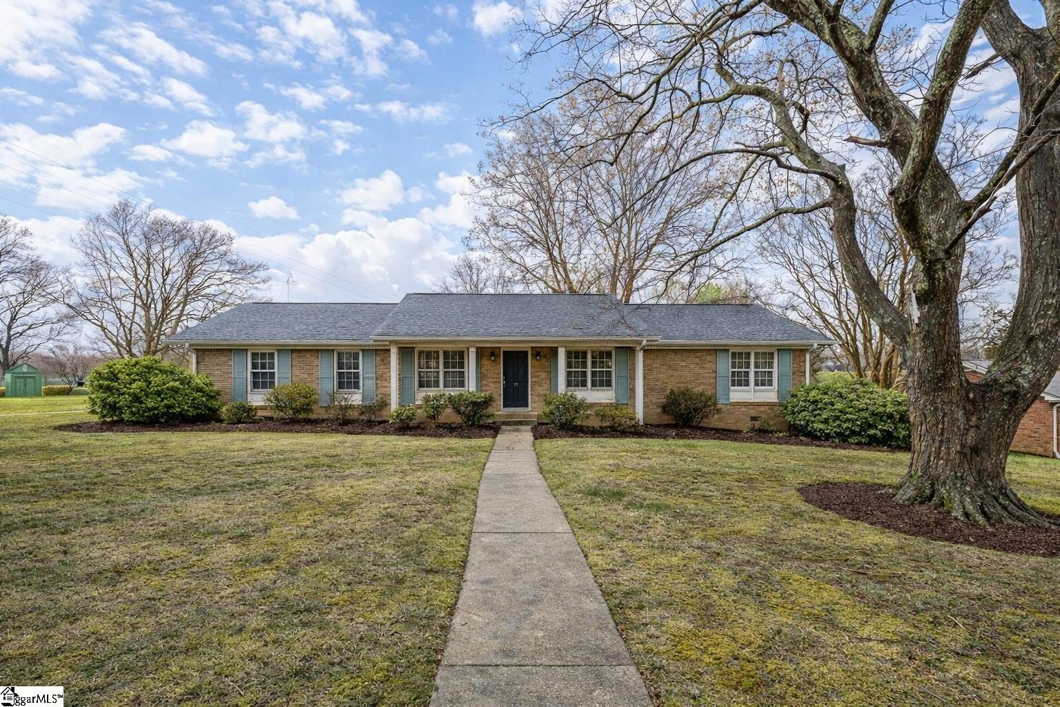 Single Family 3BR 2BA - 11 Shrevewood Drive, Taylors, SC