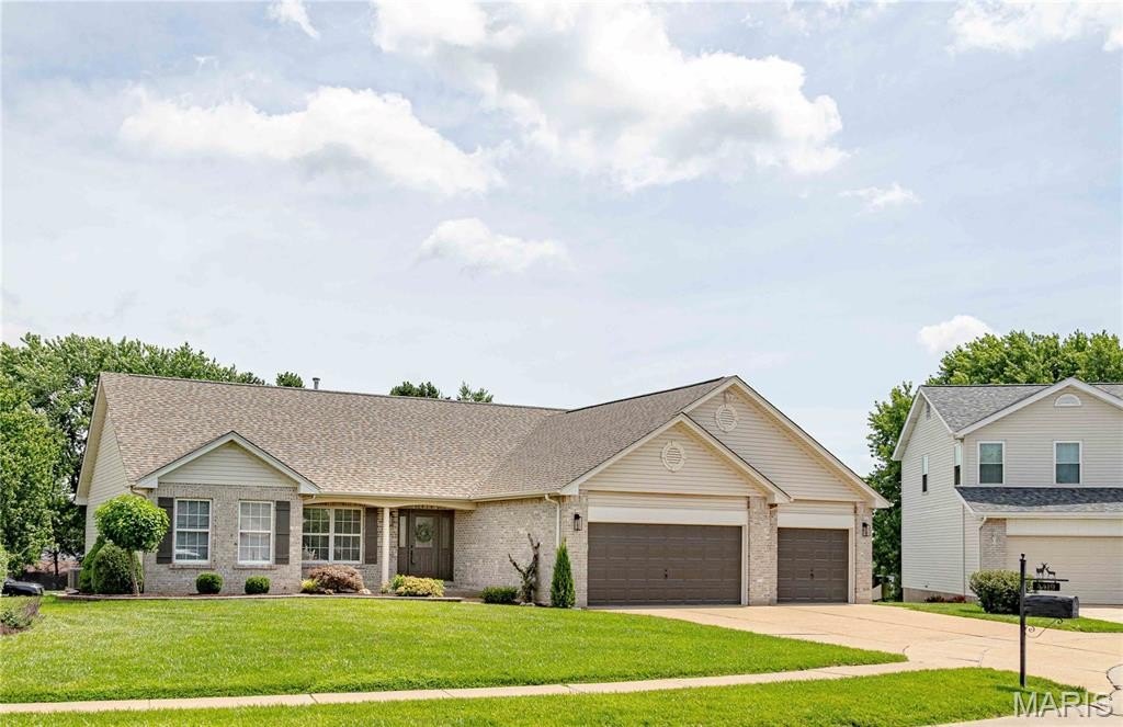 Single Family 3BR 3BA - 4419 Kerth Manor Drive, St Louis, MO
