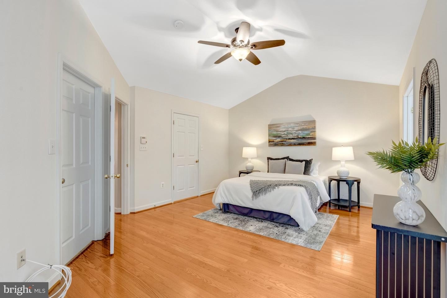 Single Family 3BR 4BA - 4182 LOWER PARK DR, FAIRFAX, VA
