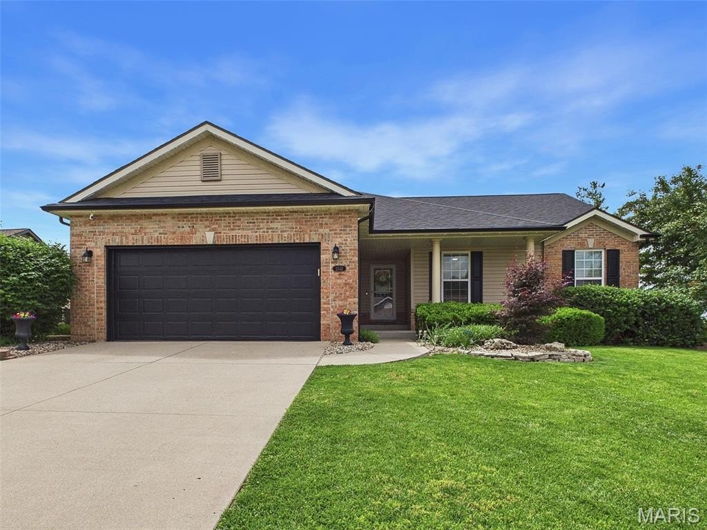 Single Family 4BR 3BA - 2532 Spyglass Court, Edwardsville, IL