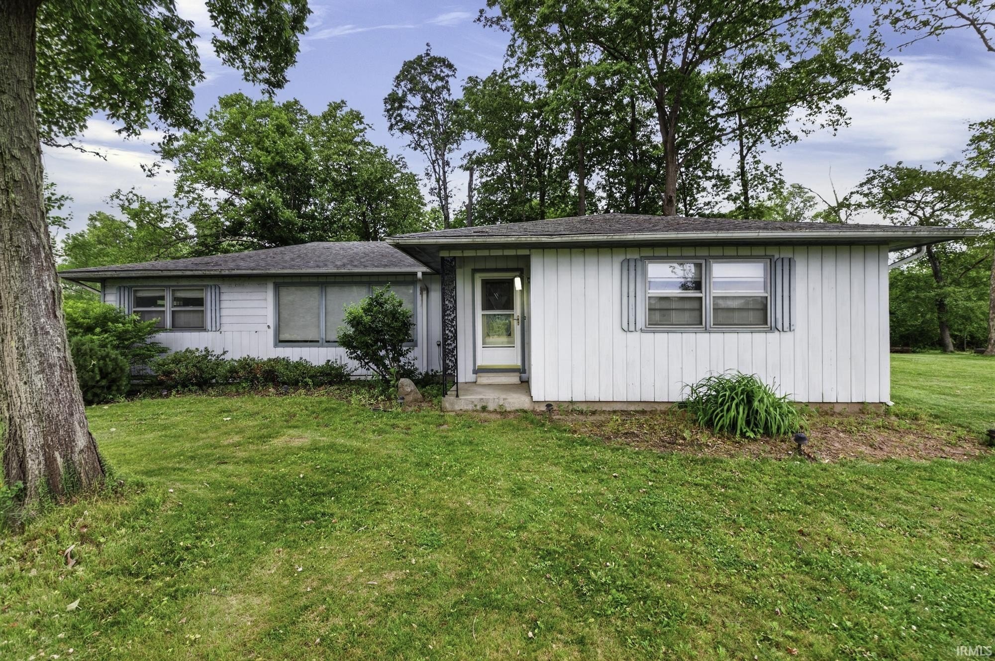 Single Family 4BR 2BA - 6299 State Road 1 Road, Saint Joe, IN