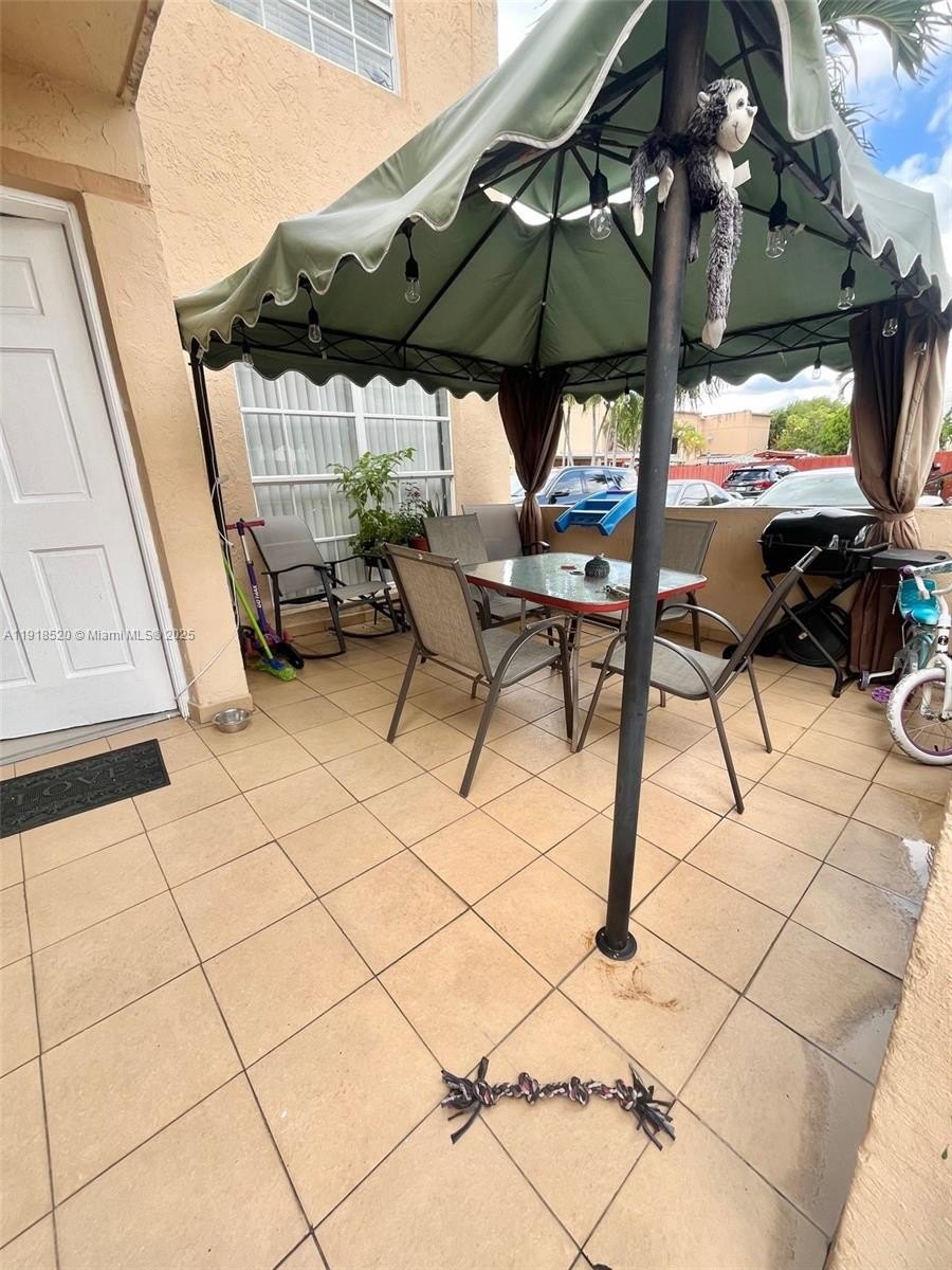 Condo 2BR 3BA - 1990 SW 121st Ct, Miami, FL