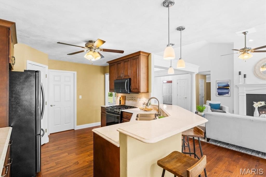 Single Family 4BR 3BA - 12532 Tree Line Drive, Highland, IL