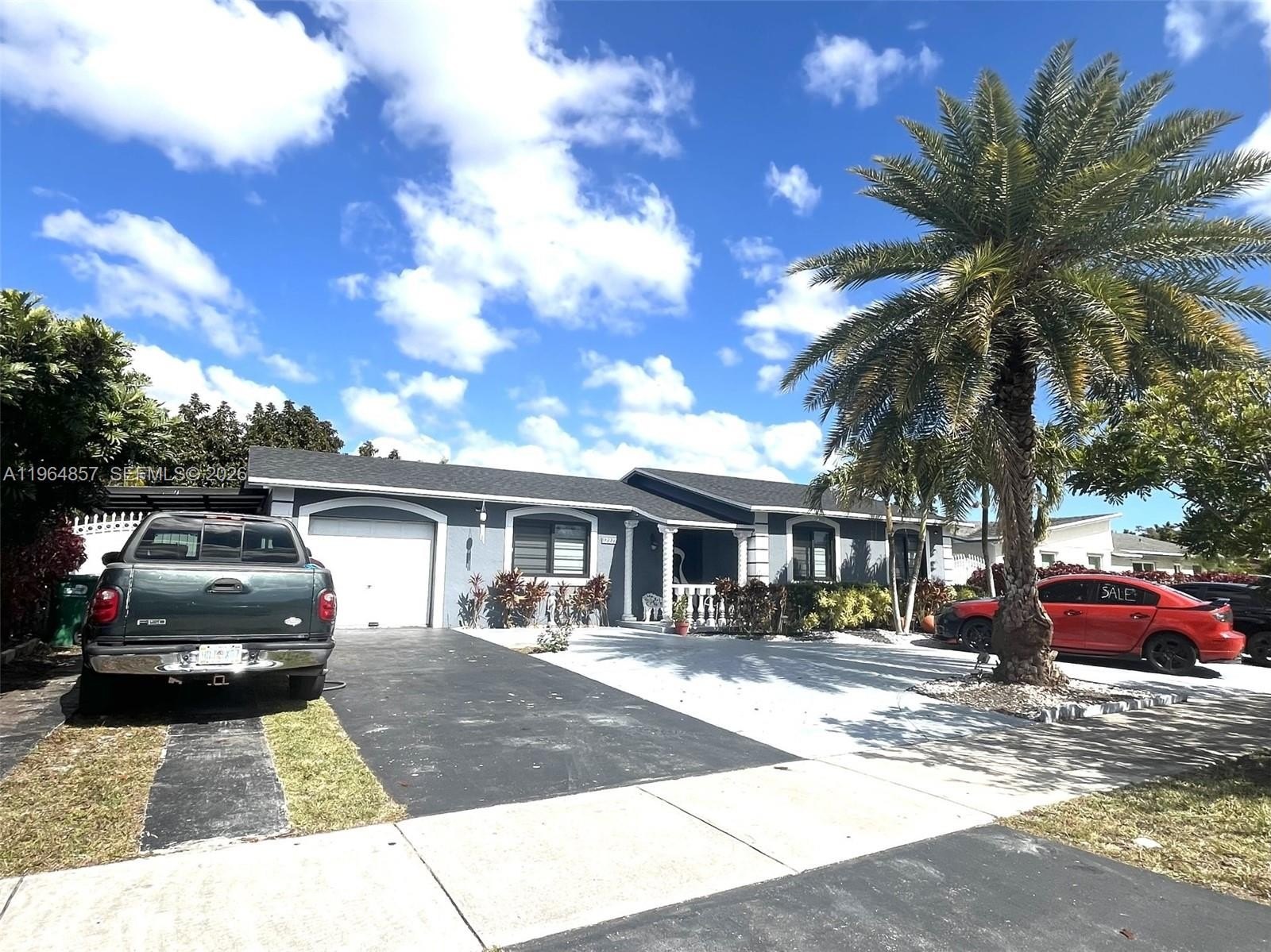 Single Family 3BR 2BA - 12271 SW 187th St, Miami, FL