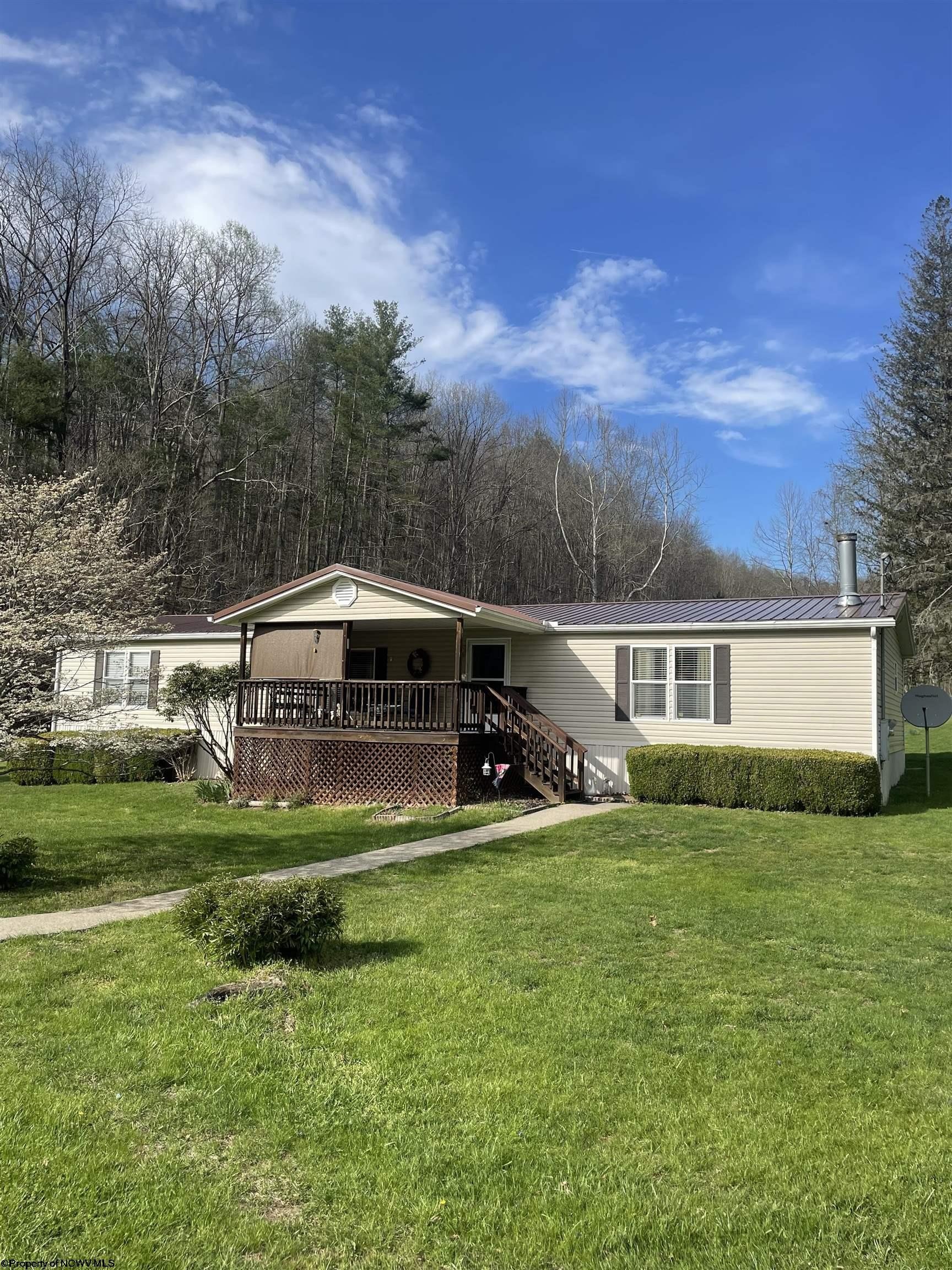 Single Family 3BR 2BA - 1622 Servia Elmira Road, Duck, WV