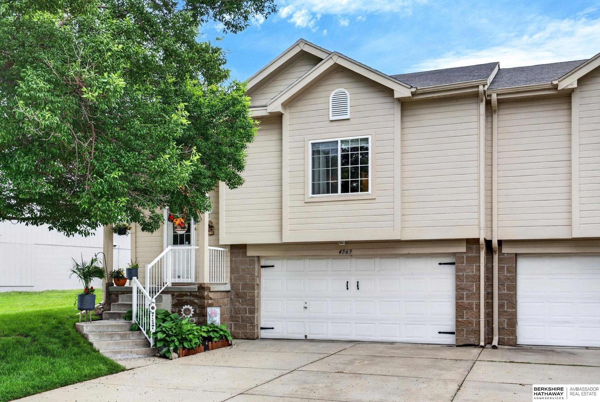 Single Family 3BR 2BA - 4563 S 190th Street, Omaha, NE