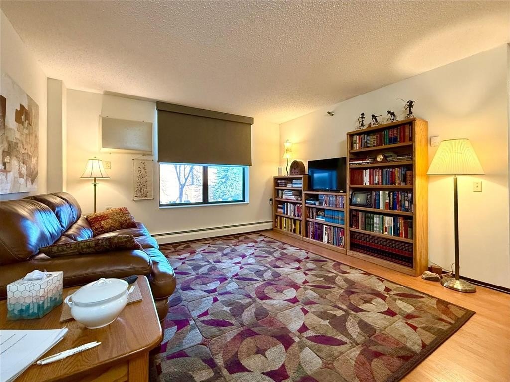 Condo 2BR 1BA - 7600 Golden Valley Road, Golden Valley, MN