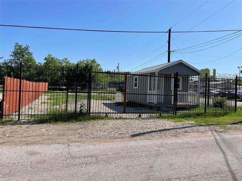 Plots and Land - 2846 Bedford Street, Dallas, TX