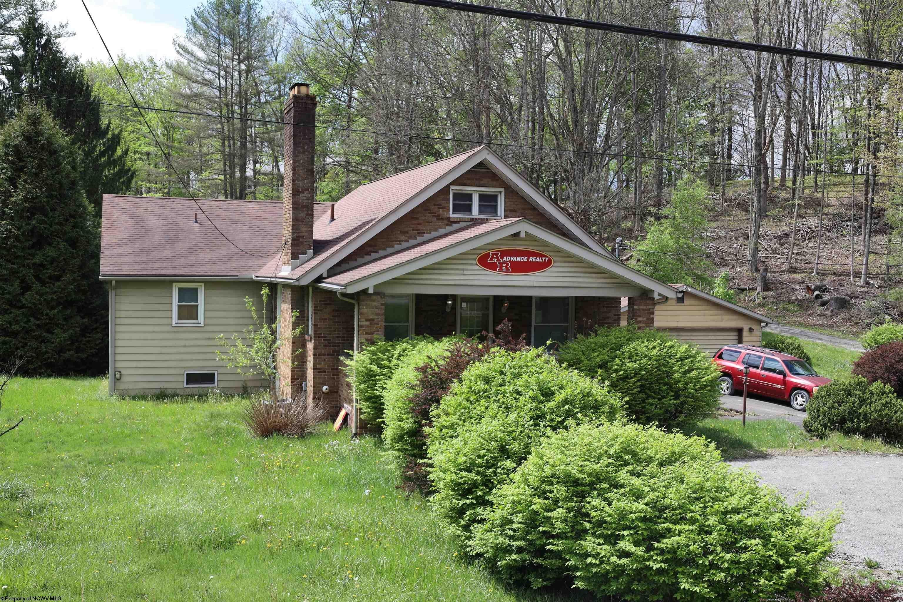 Single Family 3BR 4BA - 300 Beverly Pike, Elkins, WV
