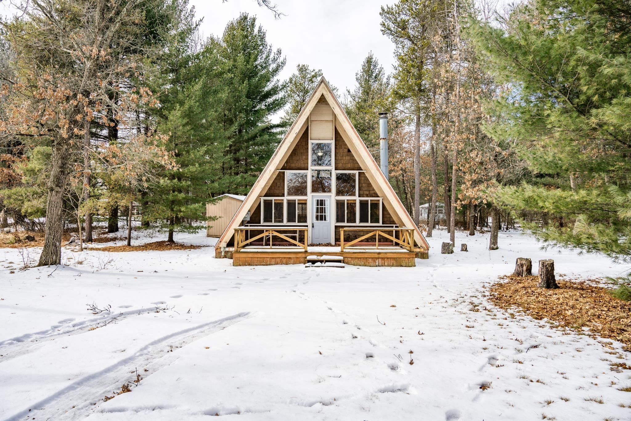 Single Family 2BR 1BA - N8935 Deer Path, New Lisbon, WI