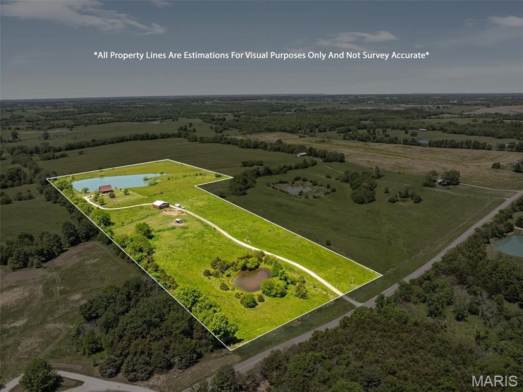 Single Family 4BR 3BA - 25445 State Hwy O, Macon, MO