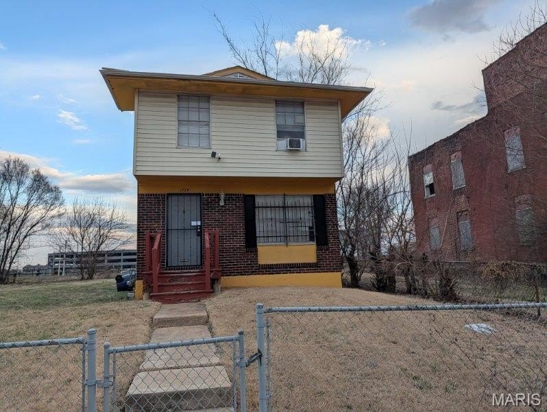 Single Family 3BR 2BA - 1724 Elliott Avenue, St Louis, MO