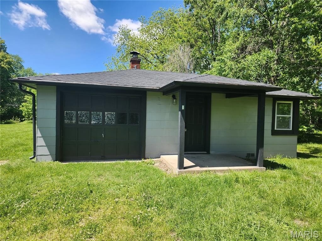 Single Family 2BR 2BA - 6 Irma Lane, Fairview Heights, IL