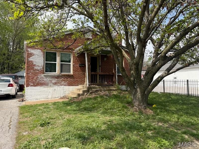 Single Family 2BR 1BA - 8759 N Broadway, St Louis, MO