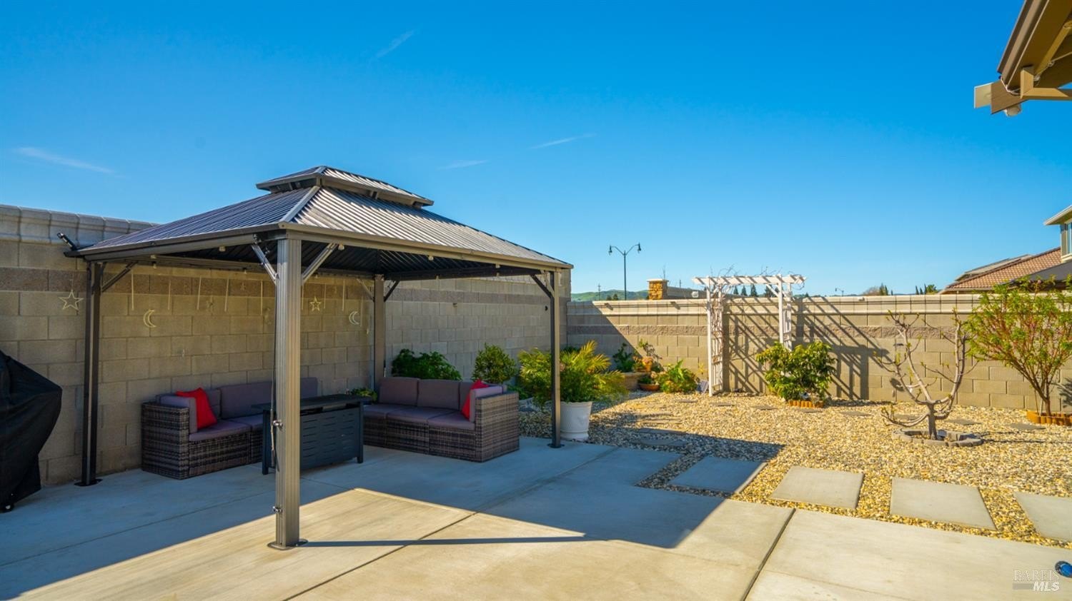 Single Family 4BR 3BA - 450 Baler Circle, Vacaville, CA