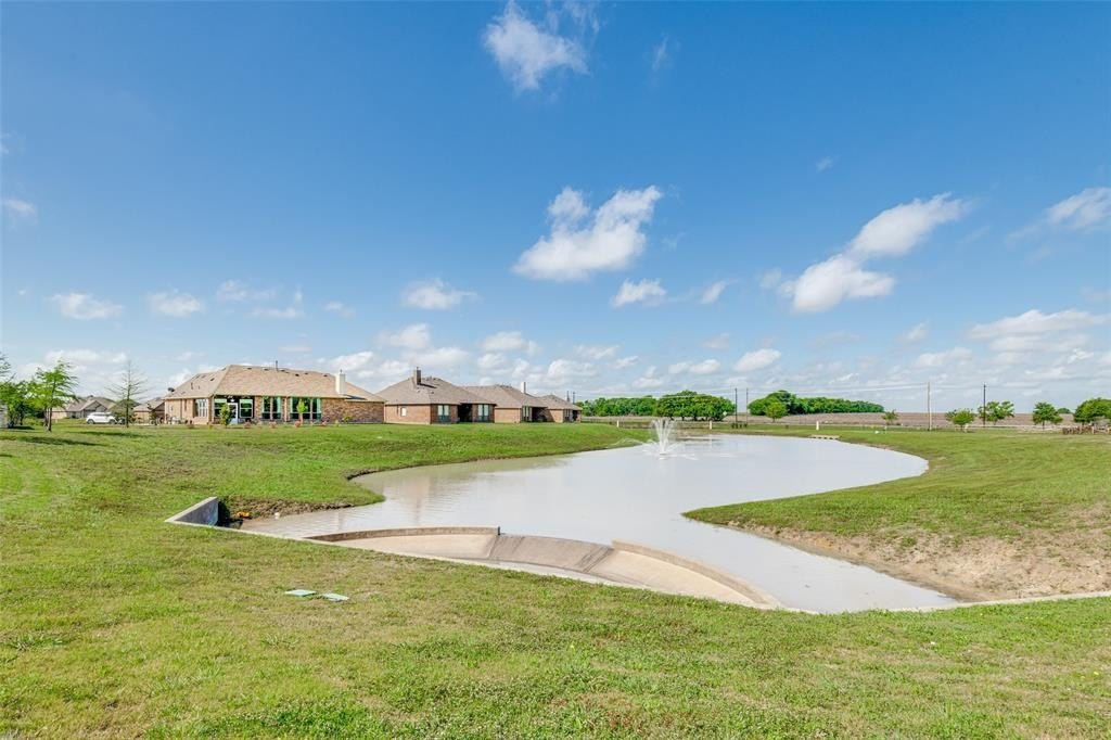 Single Family 3BR 3BA - 902 Saint Matthew Circle, Royse City, TX