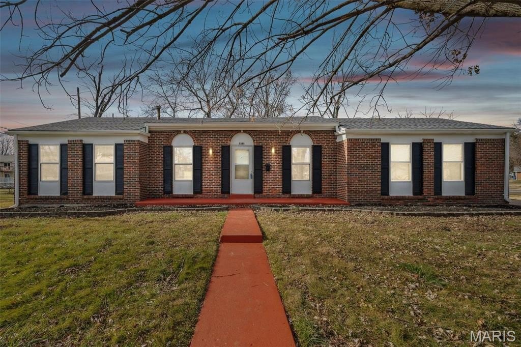 Single Family 5BR 3BA - 2365 Thunderbird Avenue, Florissant, MO