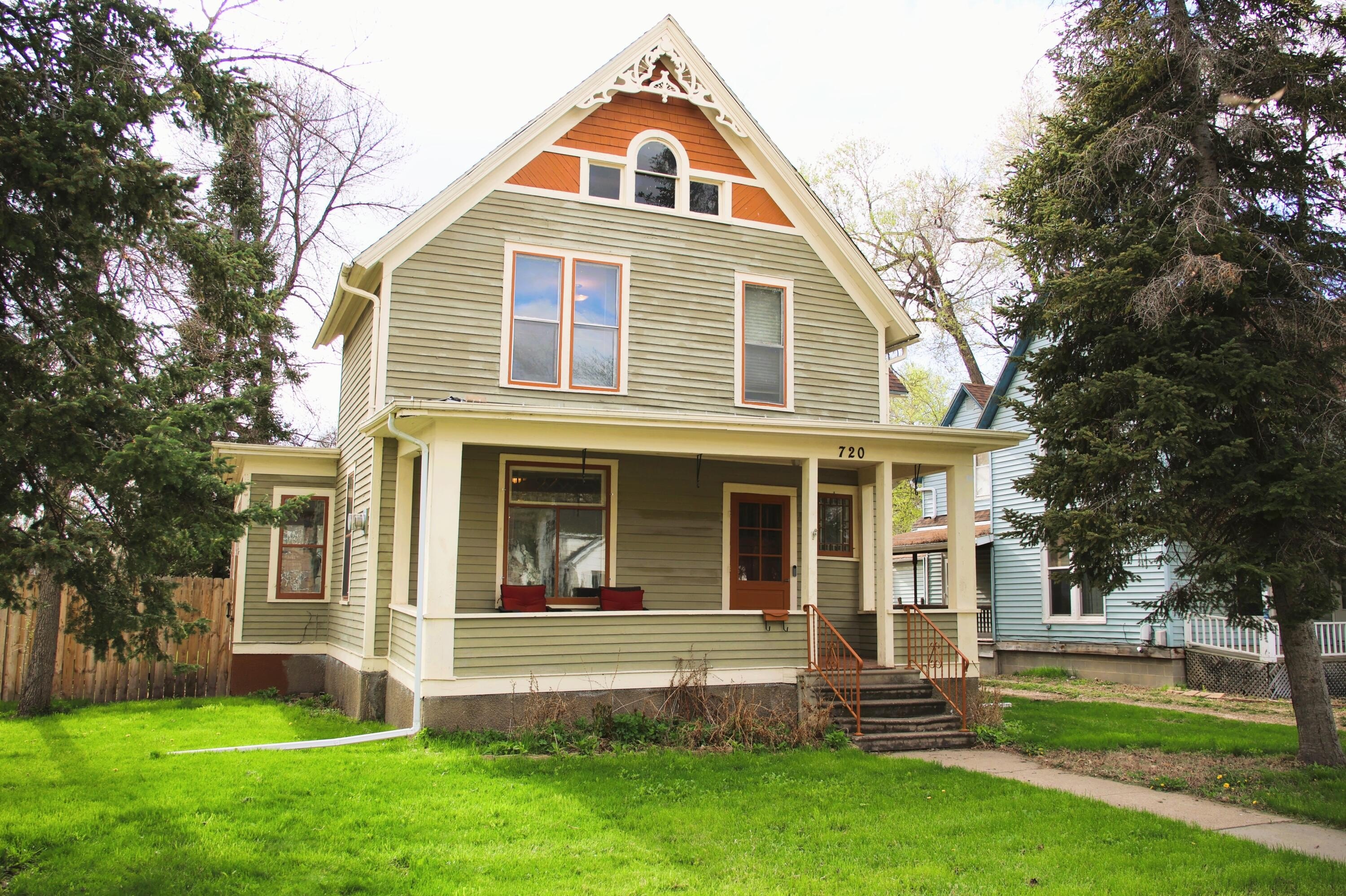 Single Family 3BR 2BA - 720 S Kline Street, Aberdeen, SD